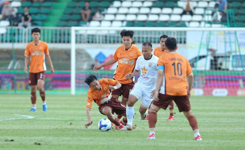 hagl-kien-trong-tai-sau-tran-thua-0-1-truoc-hong-linh